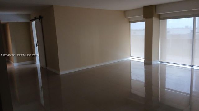 1800 NE 114th St 508, Miami, FL 33181