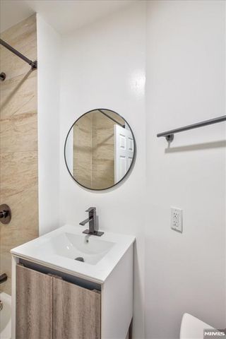 22 Edwin Place, Newark, NJ 07112