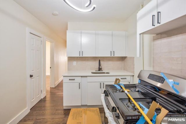 22 Edwin Place, Newark, NJ 07112