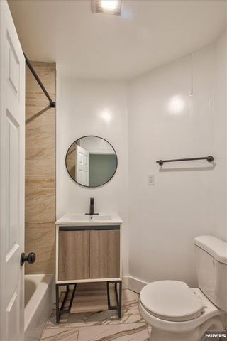22 Edwin Place, Newark, NJ 07112