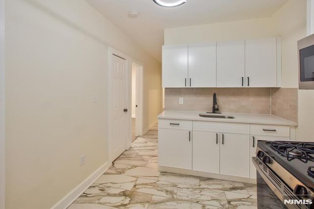 22 Edwin Place, Newark, NJ 07112