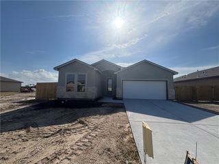 114 Guadalupe Palm Circ, Portland, TX 78374