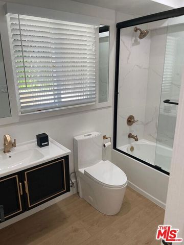15434 Mulholland Drive, Los Angeles, CA 90077