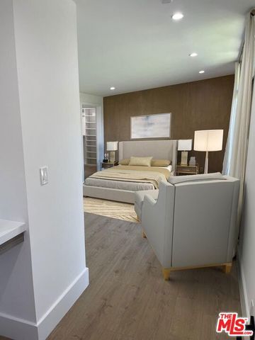 15434 Mulholland Drive, Los Angeles, CA 90077