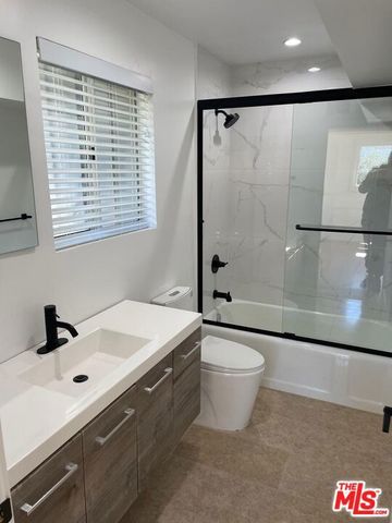 15434 Mulholland Drive, Los Angeles, CA 90077