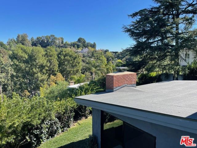 15434 Mulholland Drive, Los Angeles, CA 90077