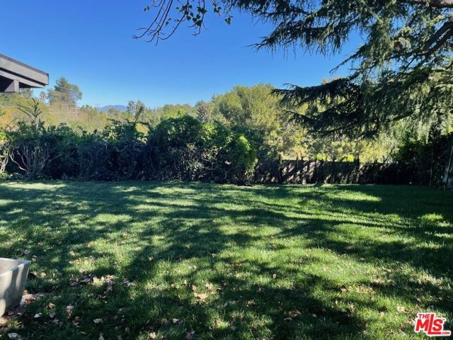 15434 Mulholland Drive, Los Angeles, CA 90077