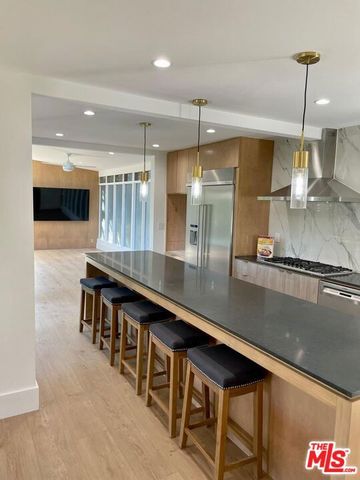 15434 Mulholland Drive, Los Angeles, CA 90077