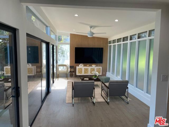 15434 Mulholland Drive, Los Angeles, CA 90077