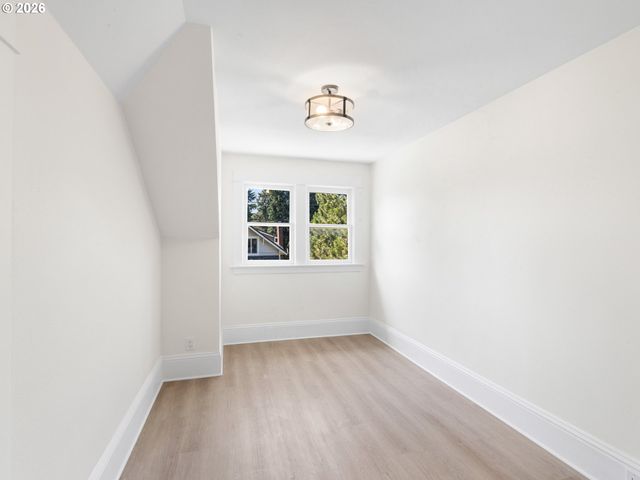 2822 Se 29TH Ave, Portland, OR 97202