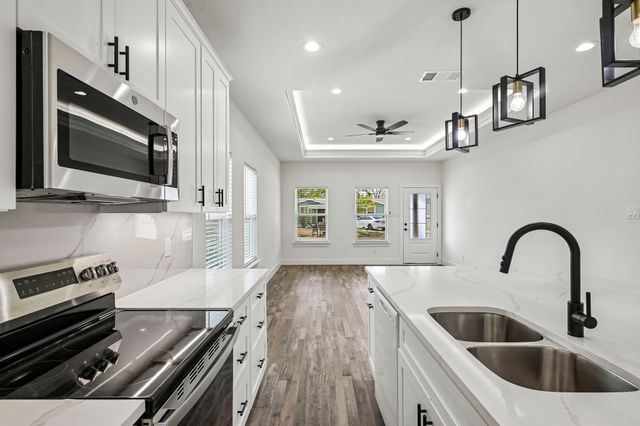 305 Campbell Street, Terrell, TX 75160