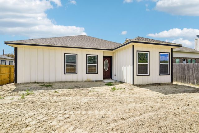 305 Campbell Street, Terrell, TX 75160