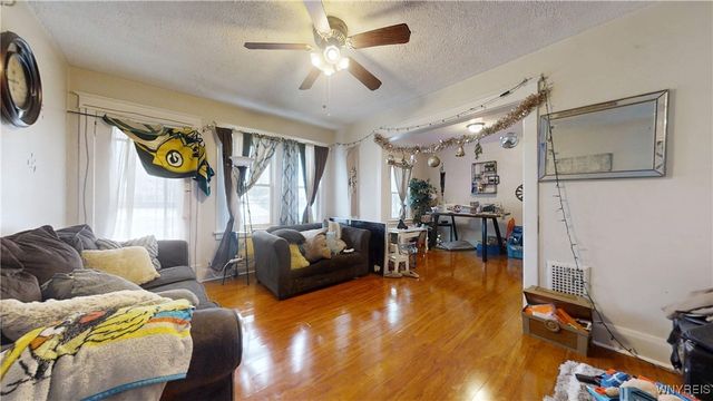 2459 La Salle Avenue, Niagara Falls, NY 14301