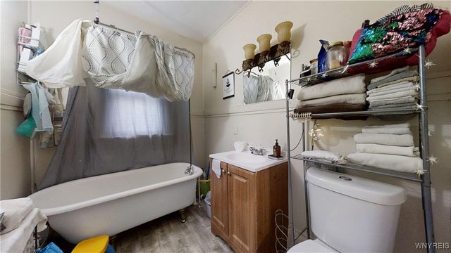 2459 La Salle Avenue, Niagara Falls, NY 14301