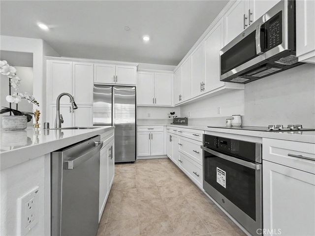 1366 Thunderbolt Lane, Rialto, CA 92376
