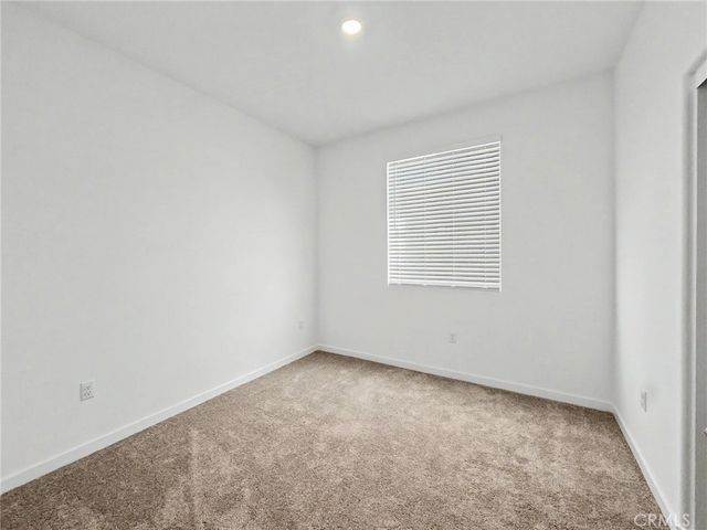 1366 Thunderbolt Lane, Rialto, CA 92376