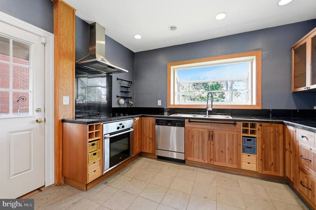 1019 STIRLING ST, Coatesville, PA 19320