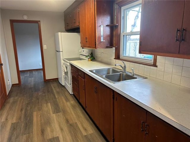 43 S 19th Street, Kansas City, KS 66102