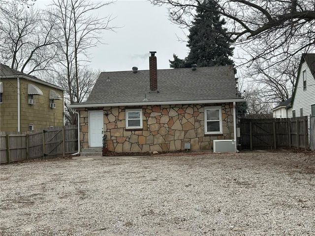 43 S 19th Street, Kansas City, KS 66102