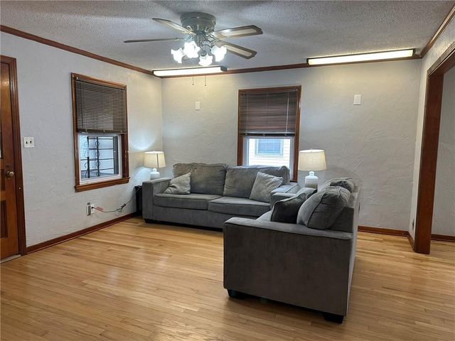 43 S 19th Street, Kansas City, KS 66102