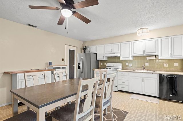 3518 Canterbury Drive, St Charles, MO 63303