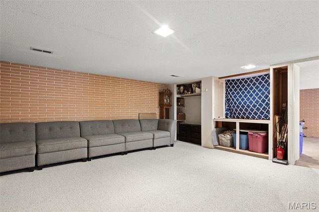 3518 Canterbury Drive, St Charles, MO 63303