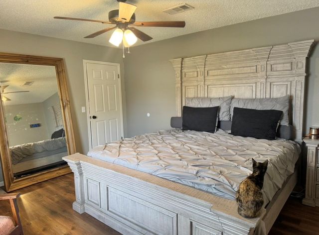 612 Cardinal ST, Elgin, TX 78621