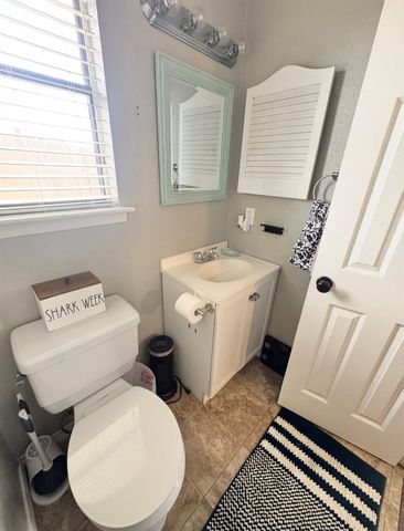 612 Cardinal ST, Elgin, TX 78621