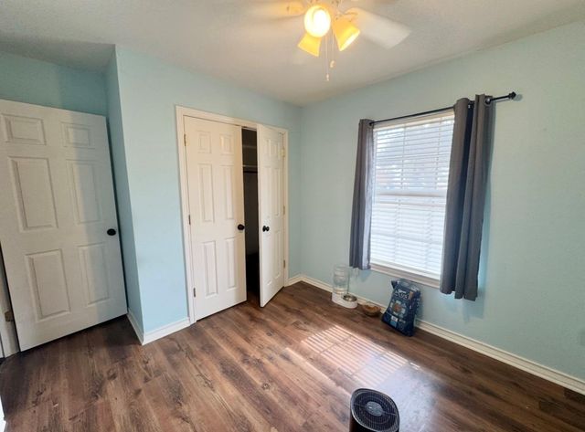 612 Cardinal ST, Elgin, TX 78621