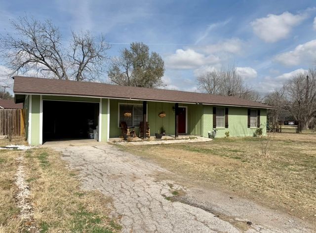 612 Cardinal ST, Elgin, TX 78621