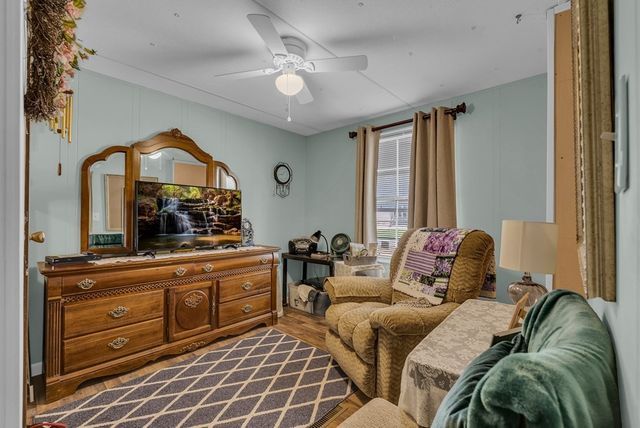 329 Rugby Rd, Crossville, TN 38558