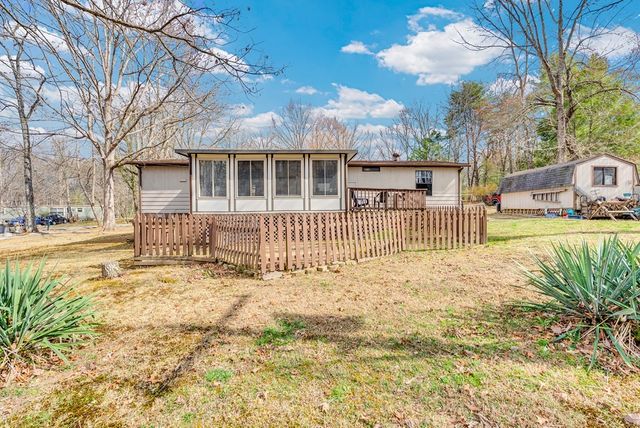 329 Rugby Rd, Crossville, TN 38558