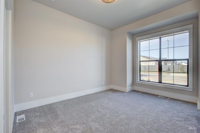 5876 S Pinpoint Way, Meridian, ID 83642