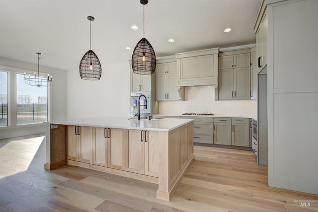 5876 S Pinpoint Way, Meridian, ID 83642