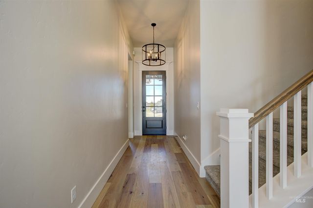 5876 S Pinpoint Way, Meridian, ID 83642