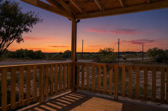 1053 Carnagie Road, Poolville, TX 76487