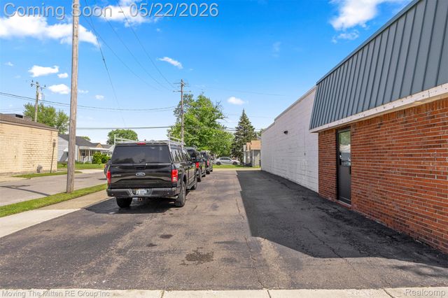 18906 Dix Road, Melvindale, MI 48122