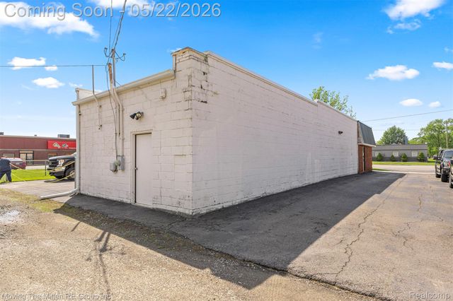 18906 Dix Road, Melvindale, MI 48122