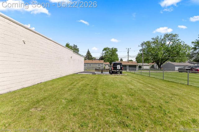 18906 Dix Road, Melvindale, MI 48122
