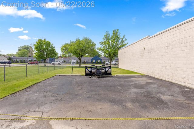 18906 Dix Road, Melvindale, MI 48122