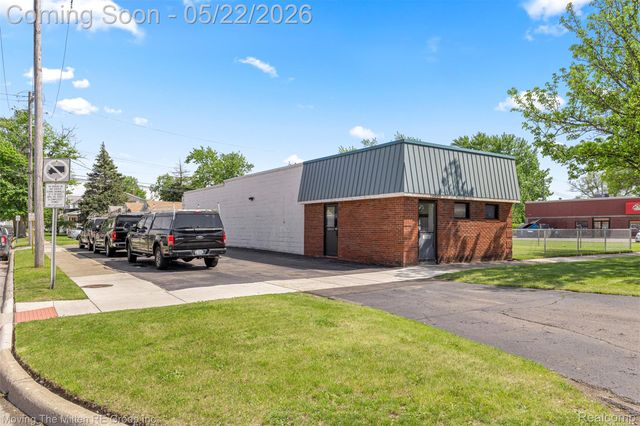 18906 Dix Road, Melvindale, MI 48122
