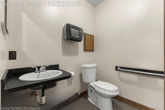 18906 Dix Road, Melvindale, MI 48122