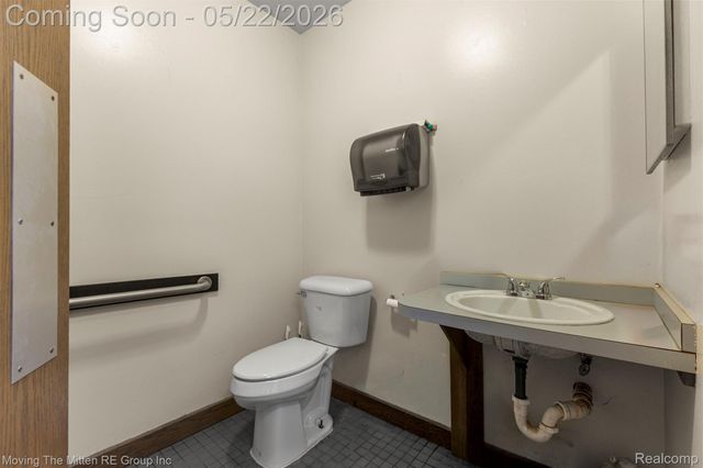 18906 Dix Road, Melvindale, MI 48122