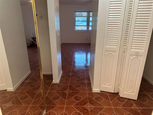 3090 NW 46th Avenue 212C, Lauderdale Lakes, FL 33313