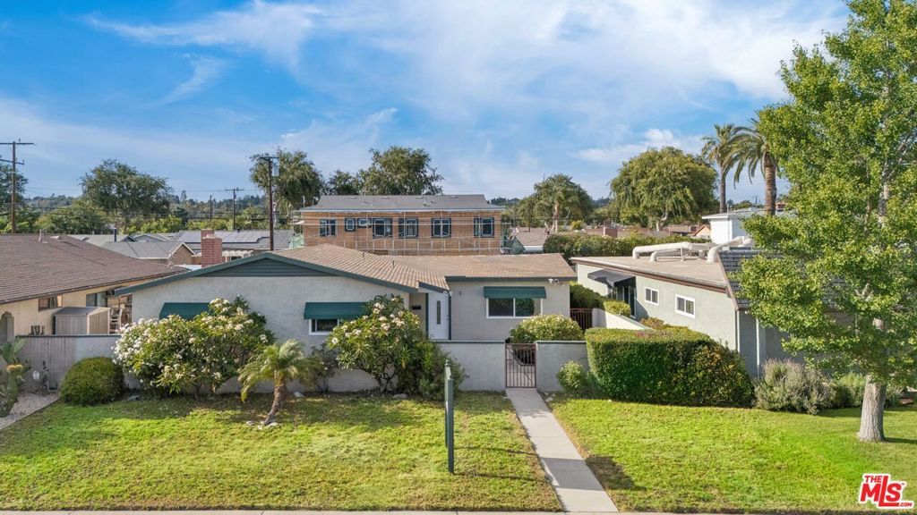 1457 E Chapman Avenue, Fullerton, CA 92831 — photo 2