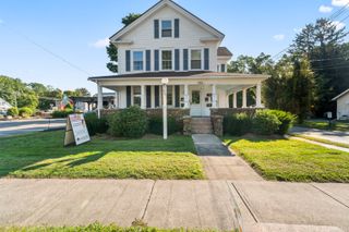 105 Church Street 2, Guilford, CT 06437