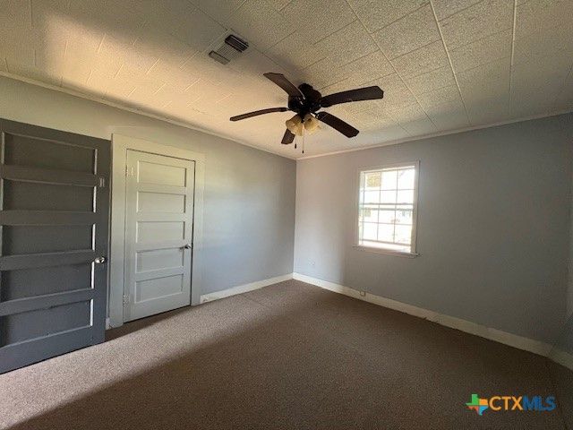 407 Bois D' Arc, Edna, TX 77957