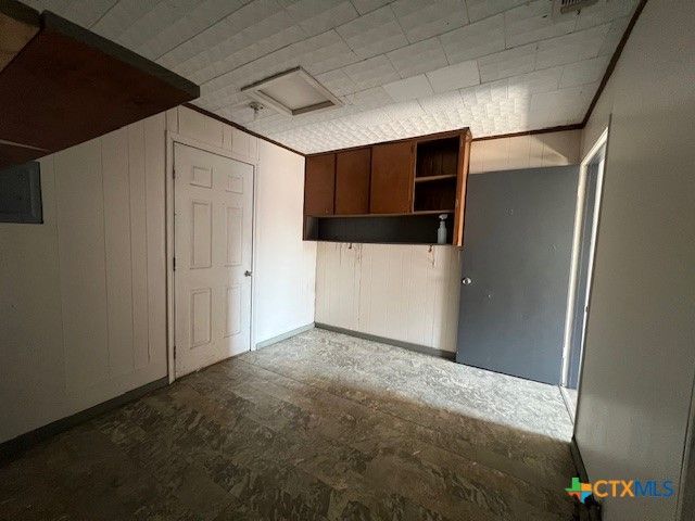 407 Bois D' Arc, Edna, TX 77957