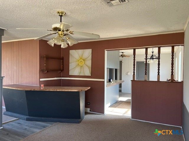 407 Bois D' Arc, Edna, TX 77957