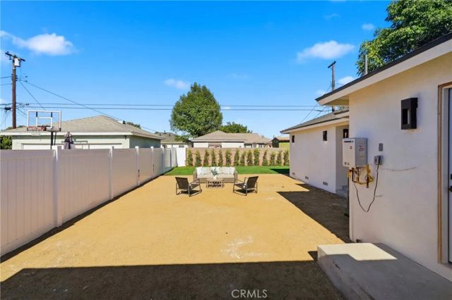 2018 N Parmelee, Compton, CA 90222